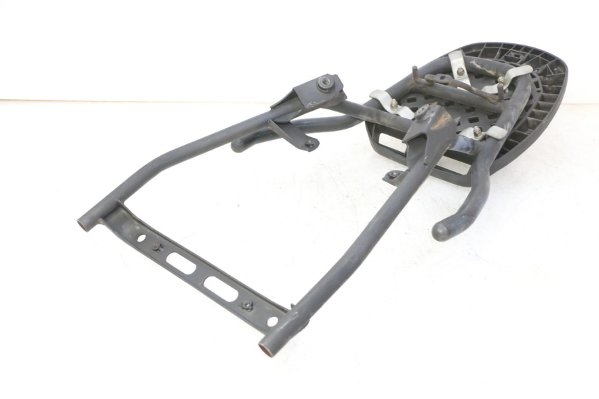 photo de SUPORTE DE BAGAGEM HONDA SCV LEAD 100 (2003 - 2007) - Zoom do estado de desgaste