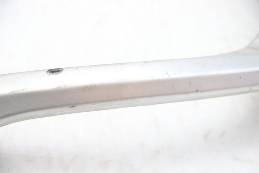 photo de SUPORTE DE BAGAGEM SUZUKI SIXTEEN 125 (2008 - 2010) - Ângulo alternativo