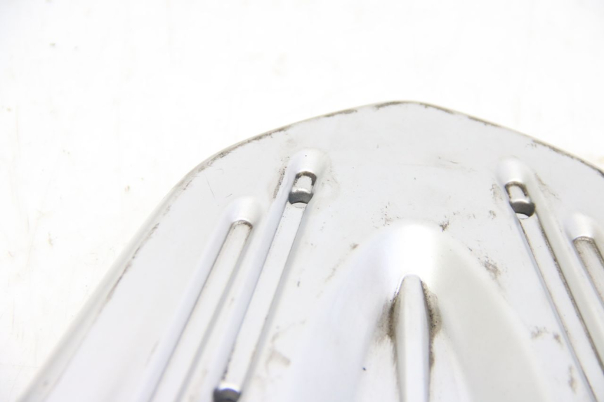 photo de SUPORTE DE BAGAGEM SUZUKI SIXTEEN 125 (2008 - 2010) - Detalhe da peça