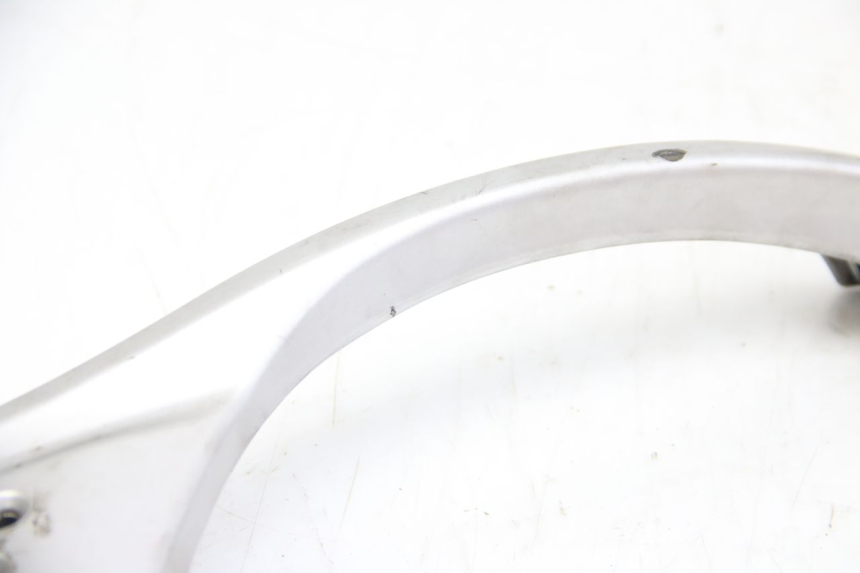 photo de SUPORTE DE BAGAGEM SUZUKI SIXTEEN 125 (2008 - 2010) - Estado da superfície