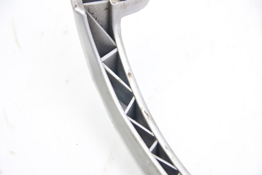 photo de SUPORTE DE BAGAGEM SUZUKI SIXTEEN 125 (2008 - 2010) - Outro ângulo de visão