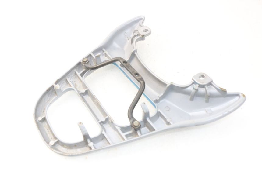 photo de SUPORTE DE BAGAGEM HONDA SJ BALI 50 (1996 - 1999) - Detalhe da peça