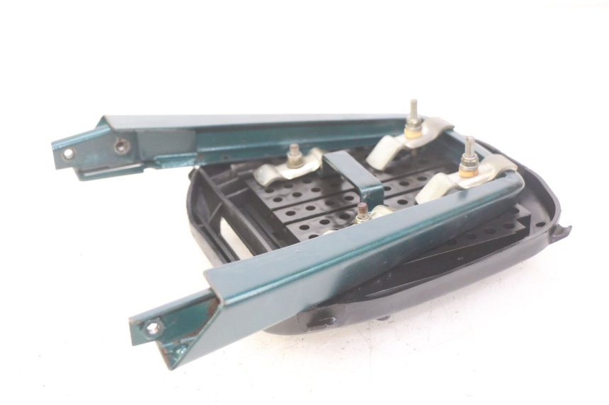 photo de SUPORTE DE BAGAGEM PEUGEOT SV 125 (1991 - 1994) - Detalhe da peça