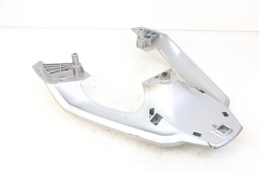 photo de SUPORTE DE BAGAGEM APRILIA SXR 50 (2021 - 2023) - Zoom do estado de desgaste