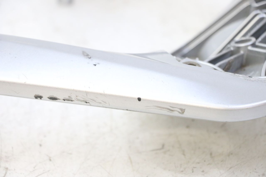 photo de SUPORTE DE BAGAGEM APRILIA SXR 50 (2021 - 2023) - Pontos de fixação