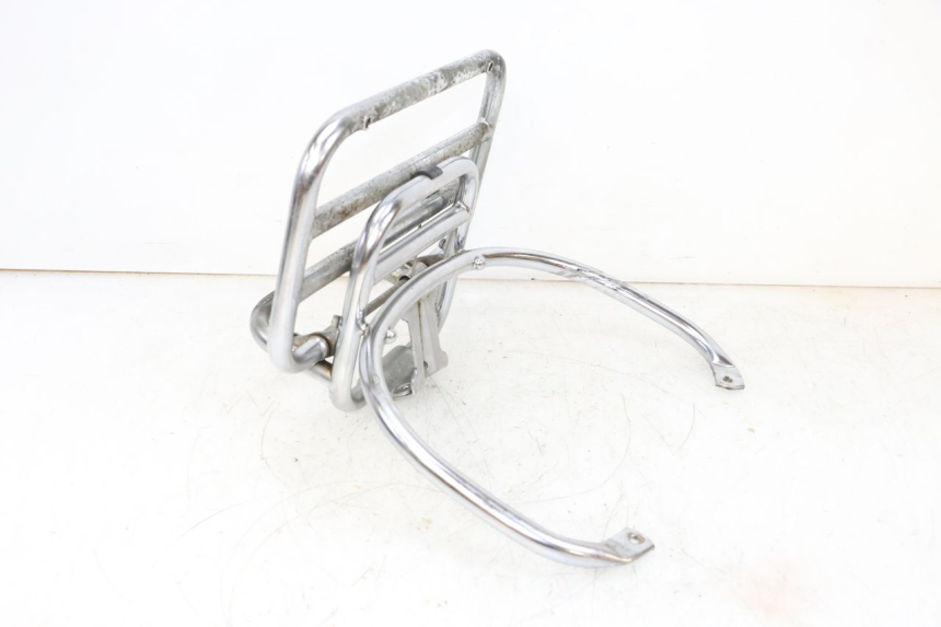 photo de SUPORTE DE BAGAGEM PIAGGIO VESPA GTS SUPER IE 125 (2009 - 2016) - Marcações e referências