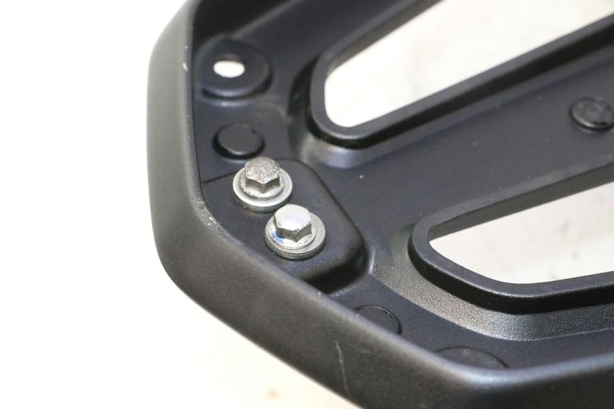 photo de SUPORTE DE BAGAGEM YAMAHA X-MAX XMAX 125 (2010 - 2013) - Vista de perto
