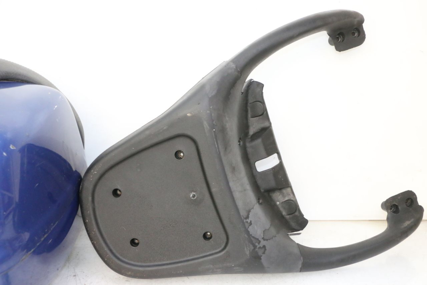 photo de SUPORTE DE BAGAGEM PIAGGIO X9 EVOLUTION 125 (2003 - 2007) - Ângulo alternativo