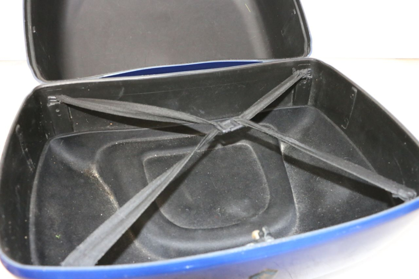 photo de SUPORTE DE BAGAGEM PIAGGIO X9 EVOLUTION 125 (2003 - 2007) - Pontos de fixação