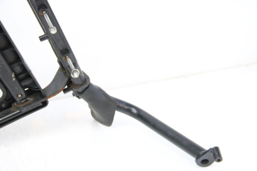 photo de SUPORTE DE BAGAGEM PIAGGIO XEVO - X EVO 125 (2007 - 2017) - Detalhe da peça