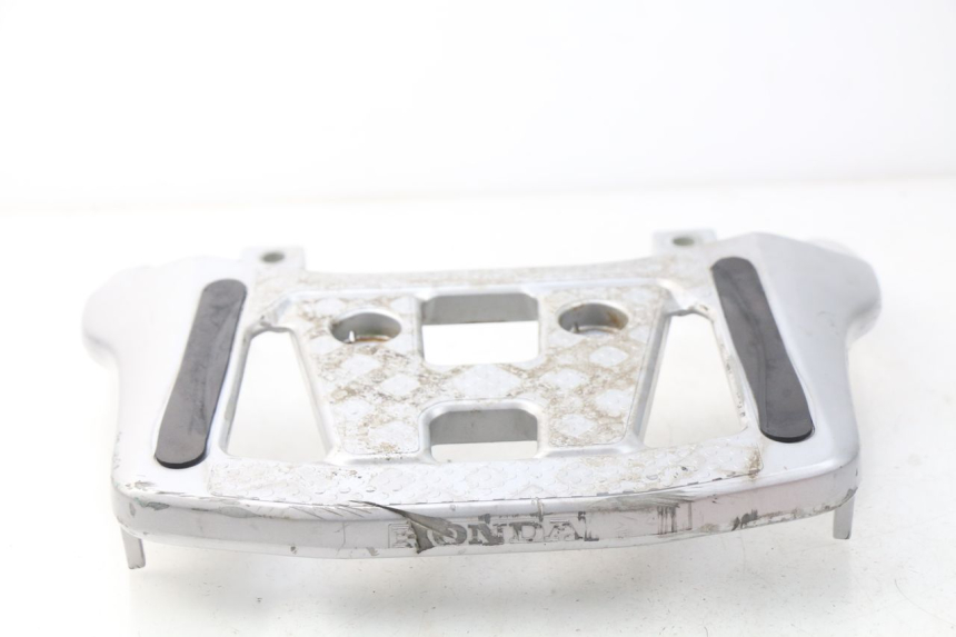 photo de SUPORTE DE BAGAGEM HONDA XLV VARADERO 125 (2000 - 2006) - Pontos de fixação