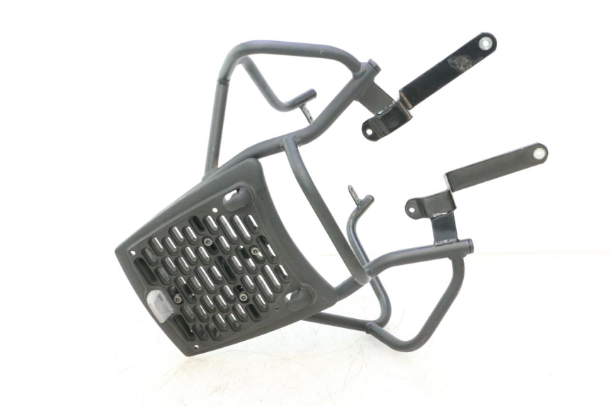 photo de SUPORTE DE BAGAGEM YAMAHA YP MAJESTY 125 (1998 - 2001) - Outro ângulo de visão