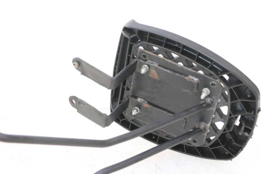 photo de SUPORTE DE BAGAGEM YAMAHA YP MAJESTY 125 (1998 - 2001) - Estado da superfície
