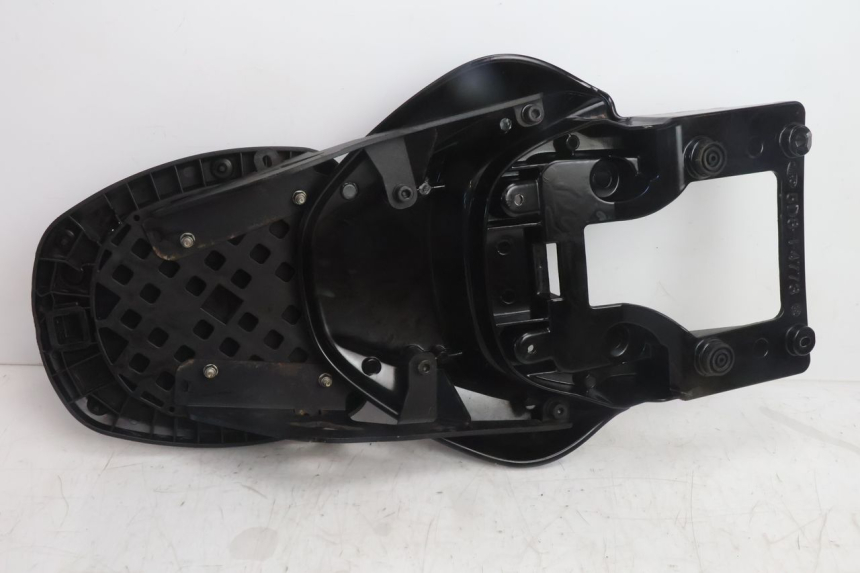 photo de SUPORTE DE BAGAGEM YAMAHA YP MAJESTY 125 (2007 - 2010) - Ampliação técnica