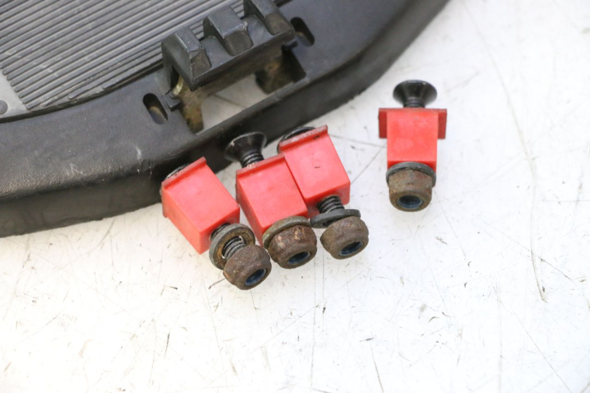 photo de SUPORTE DE BAGAGEM YAMAHA YP MAJESTY 125 (2002 - 2006) - Estado da superfície