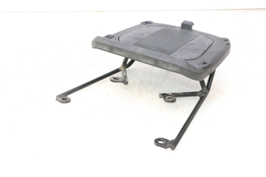 photo de SUPORTE DE BAGAGEM YAMAHA YP MAJESTY 125 (2002 - 2006) - Outro ângulo de visão