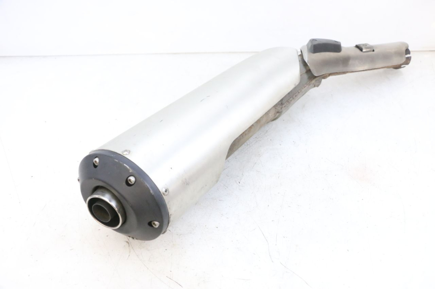 photo de ESCAPE DIREITO SUZUKI DL V STROM 1000 (2002 - 2007) - Detalhes característicos