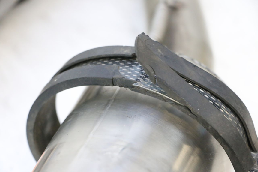 photo de TUBO DE ESCAPE YAMAHA FJR 1300 (2001 - 2005) - Zoom do estado de desgaste