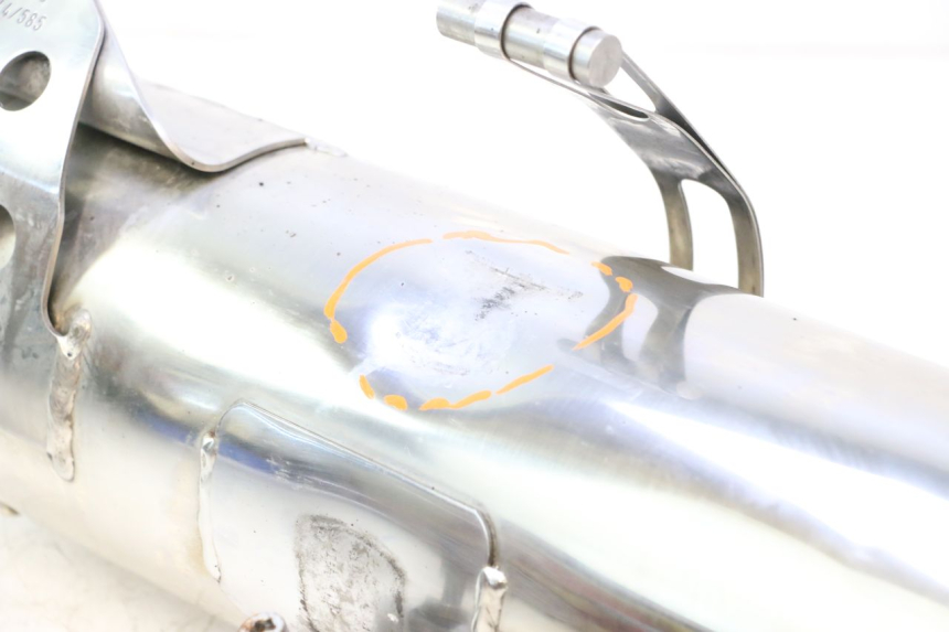photo de SILENCIADOR DE ESCAPE PIAGGIO MP3 LT 400 (2007 - 2012) - Pontos de fixação