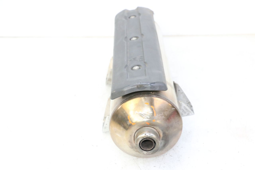 photo de SILENCIADOR PEUGEOT SATELIS 125 (2006 - 2009) - Detalhes característicos