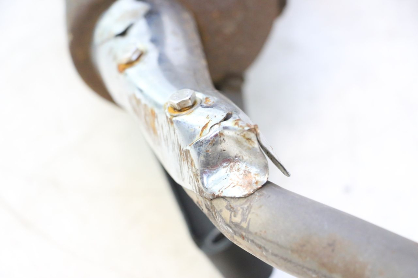 photo de SILENCIADOR DE ESCAPE RAZZO STEED 125 (2012 - 2018) - Pontos de fixação