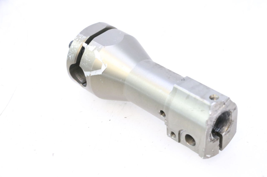 photo de AVANÇO DE GUIDÃO MBK BOOSTER ROCKET 50 (2004 - 2016) - Pontos de fixação