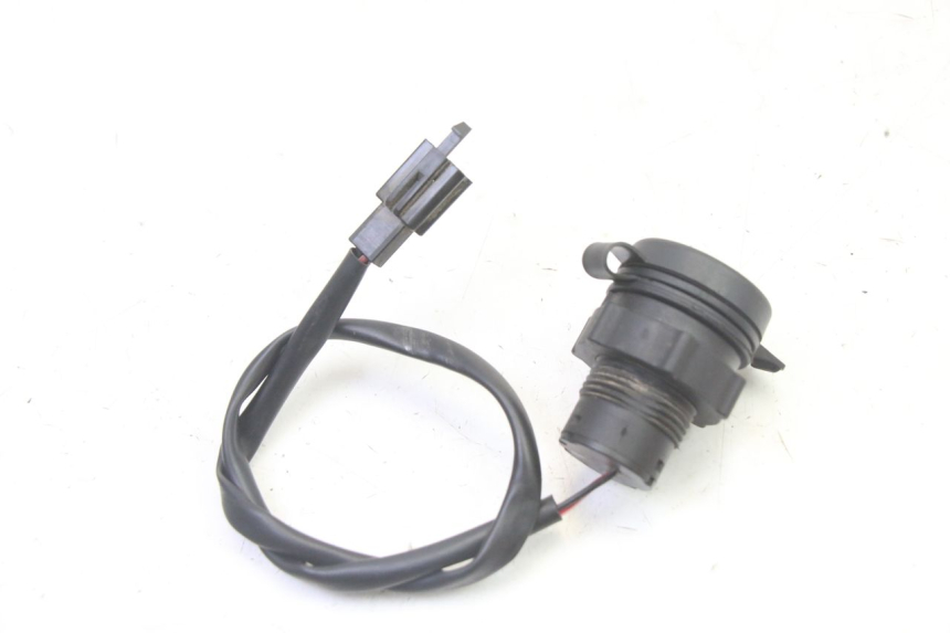 photo de TOMADA DO ACENDEDOR DE CIGARROS MOTRON BREEZY 4T 50 (2021 - 2025) - Zoom do estado de desgaste