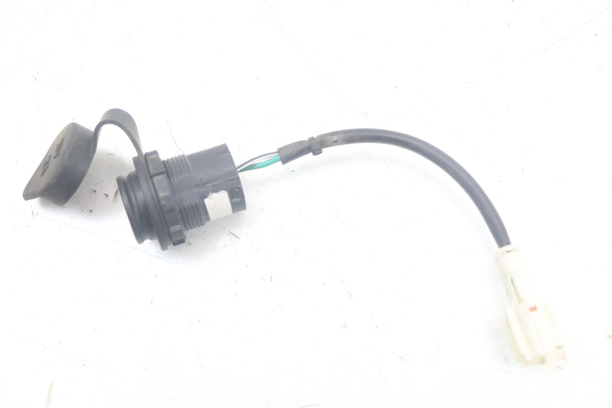 photo de TOMADA DO ACENDEDOR DE CIGARROS SYM FIDDLE 3 III 125 (2014 - 2020) - Vista principal