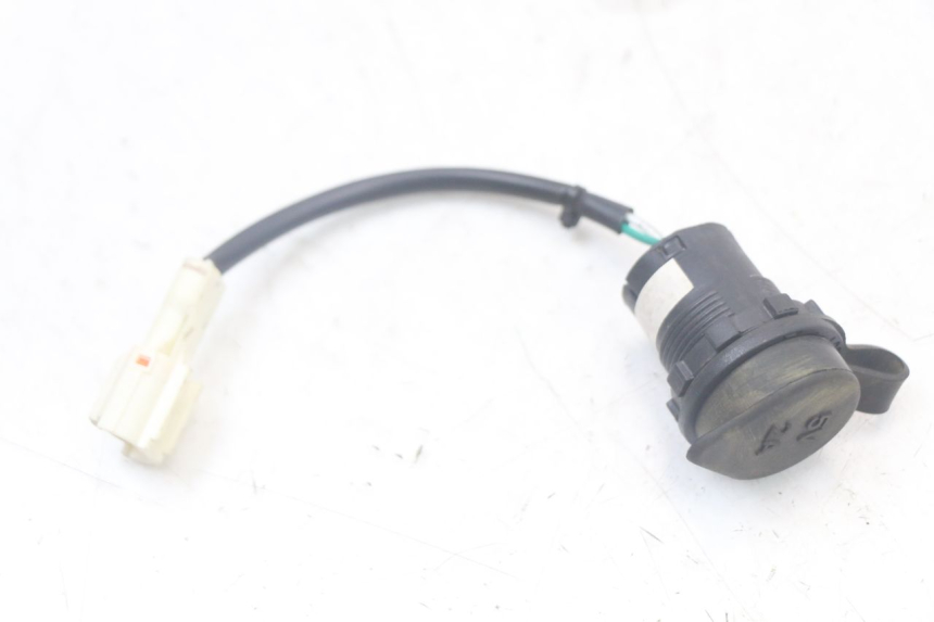 photo de TOMADA DO ACENDEDOR DE CIGARROS SYM FIDDLE 3 III 125 (2014 - 2020) - Vista geral