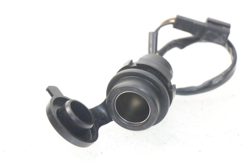 photo de TOMADA DO ISQUEIRO YAMAHA FJR ABS 1300 (2006 - 2012) - Vista principal