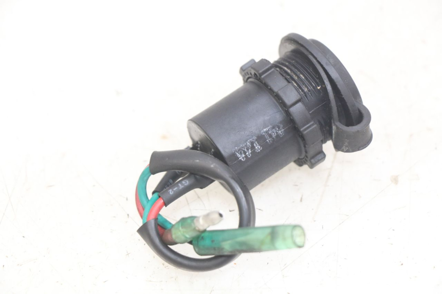 photo de TOMADA DO ISQUEIRO SYM GTS EFI 125 (2012 - 2016) - Outro ângulo de visão