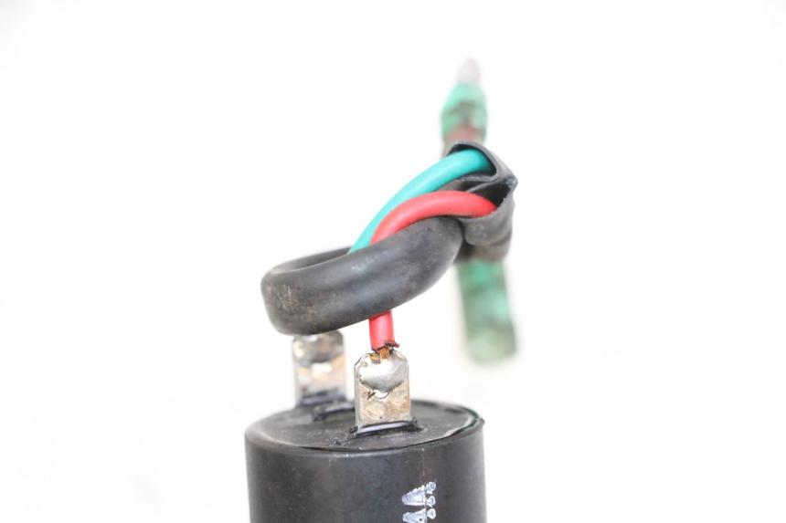 photo de TOMADA DO ISQUEIRO SYM JOYMAX 125 (2010 - 2017) - Zoom do estado de desgaste