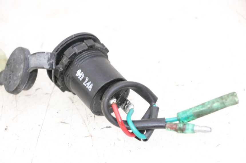 photo de TOMADA DO ISQUEIRO SYM JOYMAX 125 (2010 - 2017) - Pontos de fixação