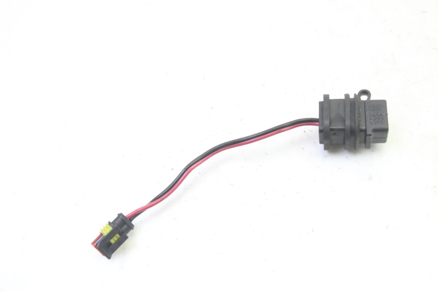 photo de TOMADA DO ACENDEDOR DE CIGARROS PIAGGIO MP3 HPE 310 (2024 - 2025) - Vista principal
