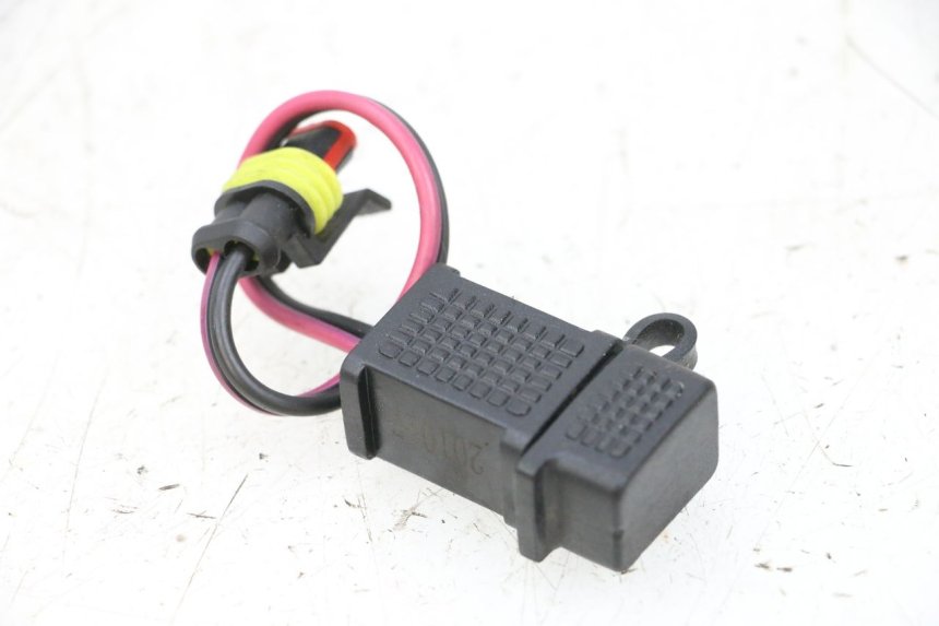 photo de TOMADA DO ISQUEIRO PIAGGIO MP3 HPE 300 (2019 - 2026) - Detalhe da peça