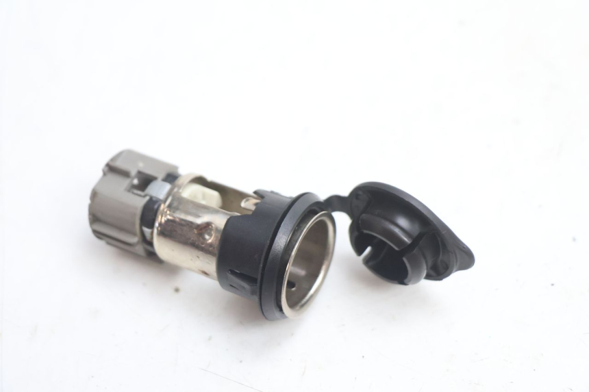 photo de TOMADA DO ISQUEIRO PIAGGIO MP3 LT 400 (2007 - 2012) - Vista principal