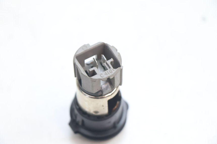 photo de TOMADA DO ISQUEIRO PIAGGIO MP3 LT 400 (2007 - 2012) - Ampliação técnica