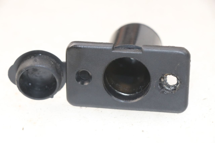 photo de TOMADA DO ACENDEDOR DE CIGARROS SYM ORBIT 2 4T 50 (2008 - 2017) - Vista principal