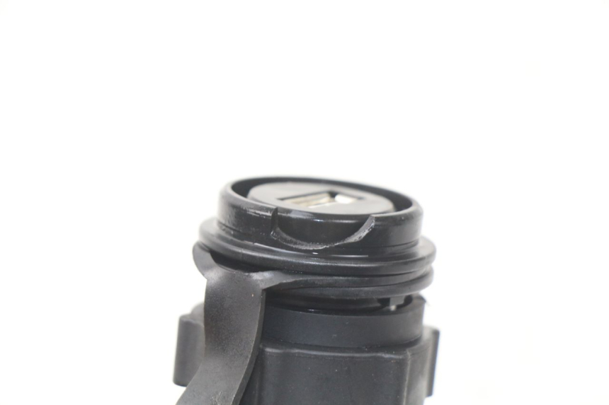 photo de TOMADA DO ISQUEIRO RIDE RACE 2T 50 (2012 - 2017) - Detalhe da peça