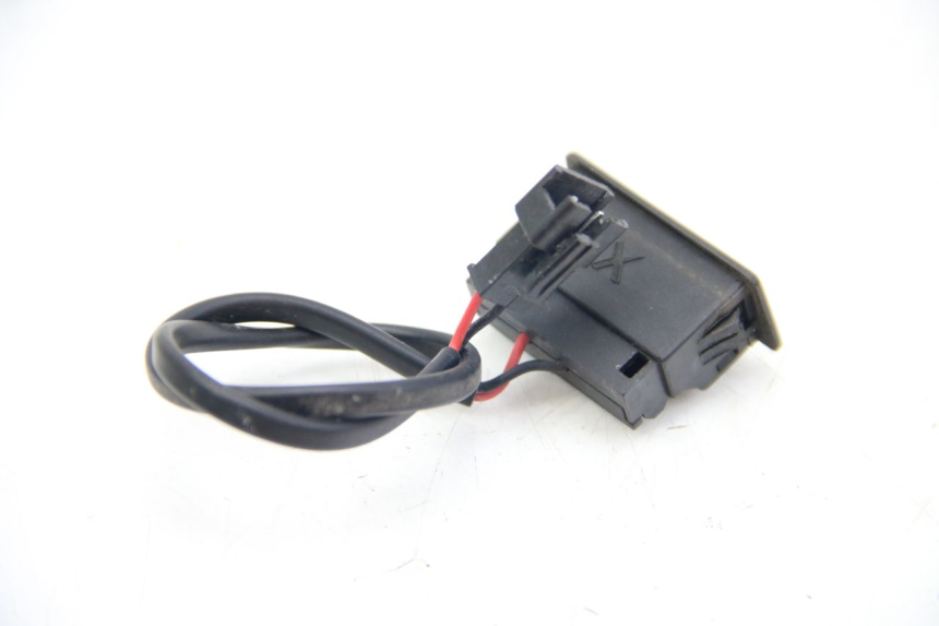 photo de TOMADA DO ISQUEIRO RED ELECTRIC RED E PRO 1 (2017 - 2019) - Outro ângulo de visão