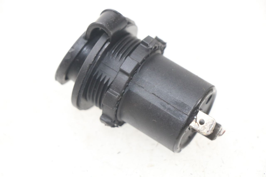 photo de TOMADA DO ACENDEDOR DE CIGARROS DAELIM S4 50 (2010 - 2015) - Vista principal