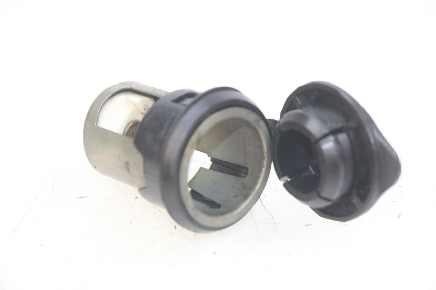 photo de TOMADA DO ACENDEDOR DE CIGARROS APRILIA SCARABEO LIGHT 125 (2007 - 2011) - Vista principal