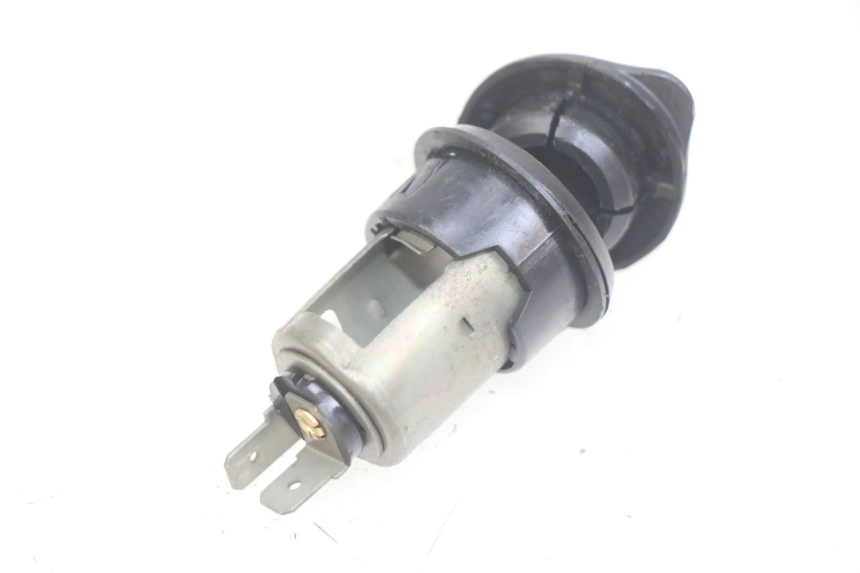photo de TOMADA DO ACENDEDOR DE CIGARROS APRILIA SCARABEO LIGHT 125 (2007 - 2011) - Outro ângulo de visão