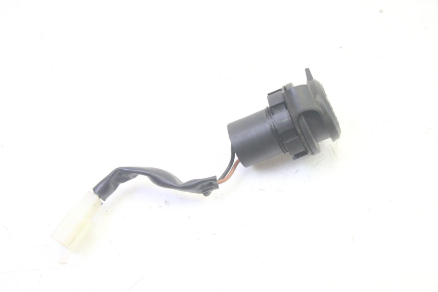 photo de TOMADA DO ACENDEDOR DE CIGARROS YAMAHA TRICITY 300 (2020 - 2024) - Vista principal
