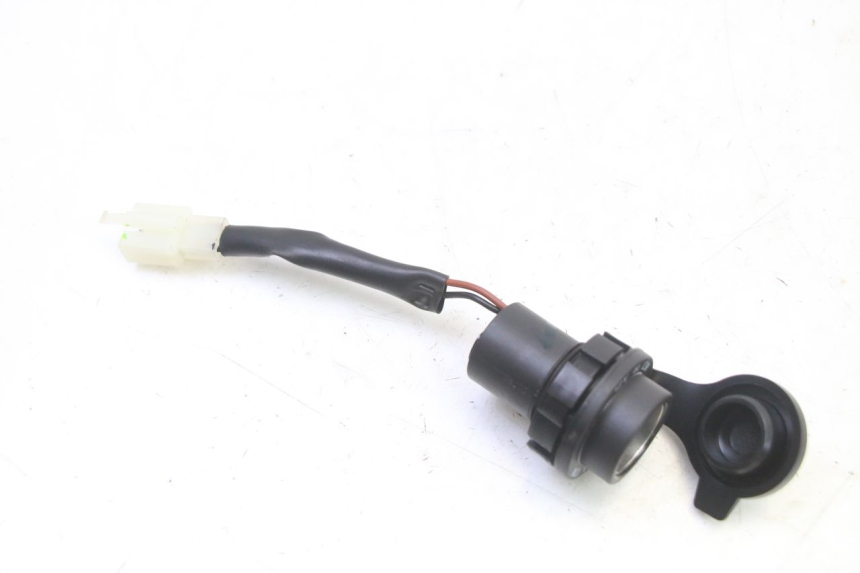 photo de TOMADA DO ACENDEDOR DE CIGARROS YAMAHA XMAX X-MAX 125 (2021 - 2025) - Vista principal
