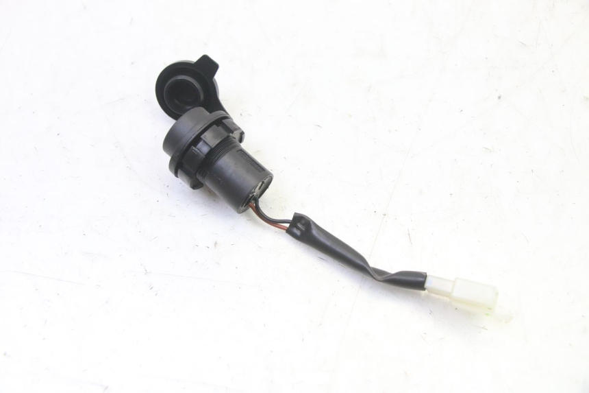photo de TOMADA DO ACENDEDOR DE CIGARROS YAMAHA XMAX X-MAX 125 (2021 - 2025) - Ampliação técnica