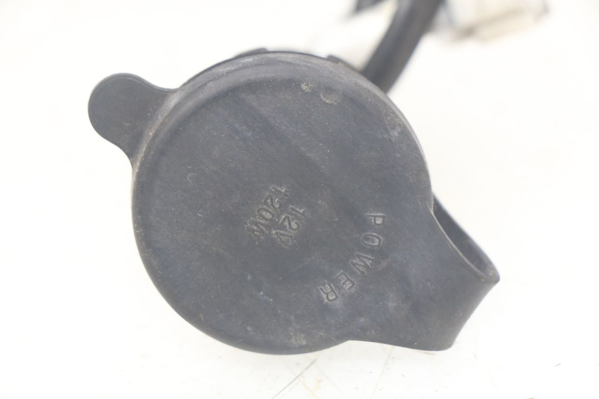 photo de TOMADA DO ACENDEDOR DE CIGARROS TGB X-MOTION XMOTION 125 (2008 - 2014) - Zoom do estado de desgaste
