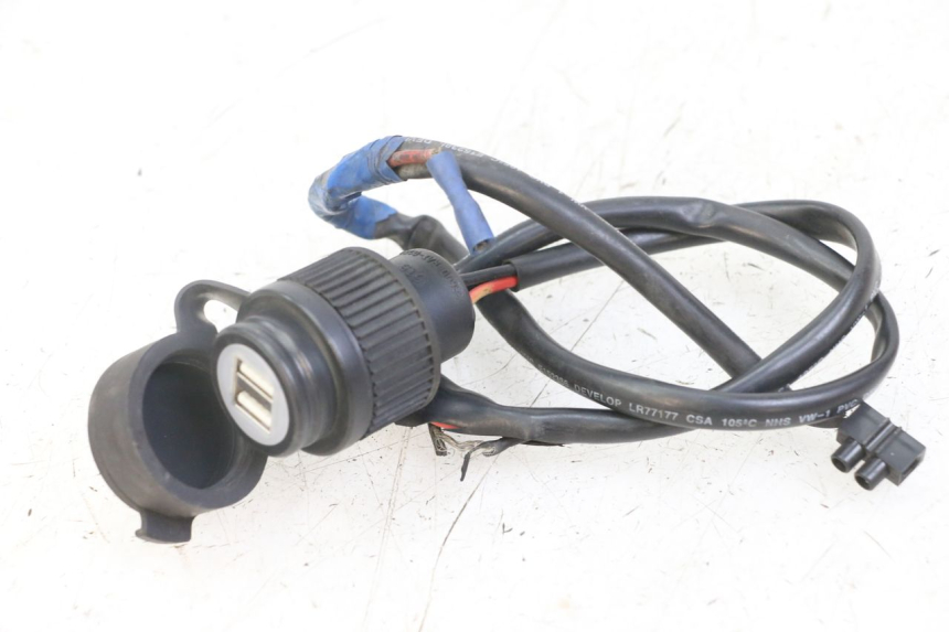 photo de TOMADA DO ISQUEIRO PIAGGIO XEVO - X EVO 125 (2007 - 2017) - Outro ângulo de visão