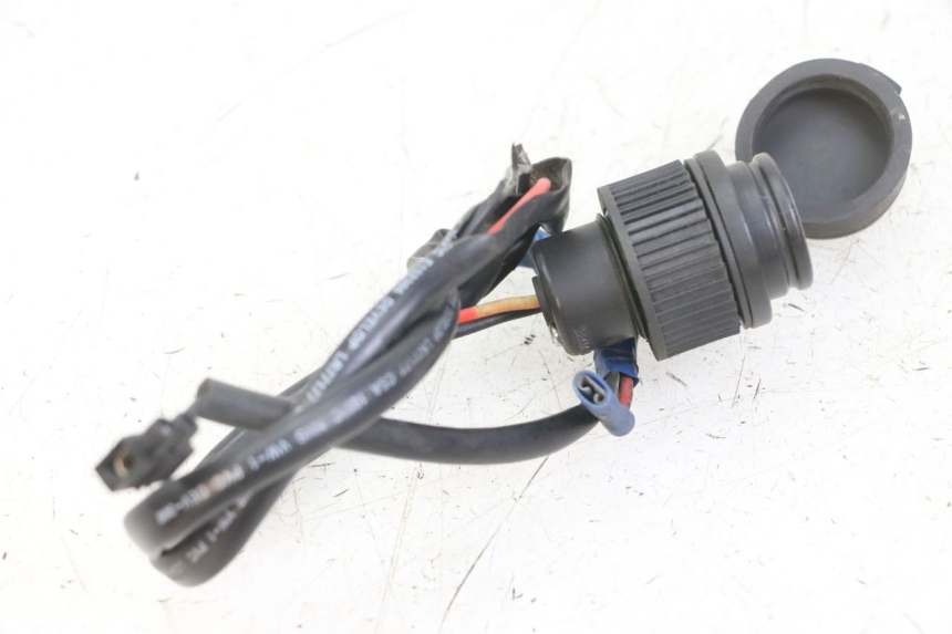 photo de TOMADA DO ISQUEIRO PIAGGIO XEVO - X EVO 125 (2007 - 2017) - Ampliação técnica