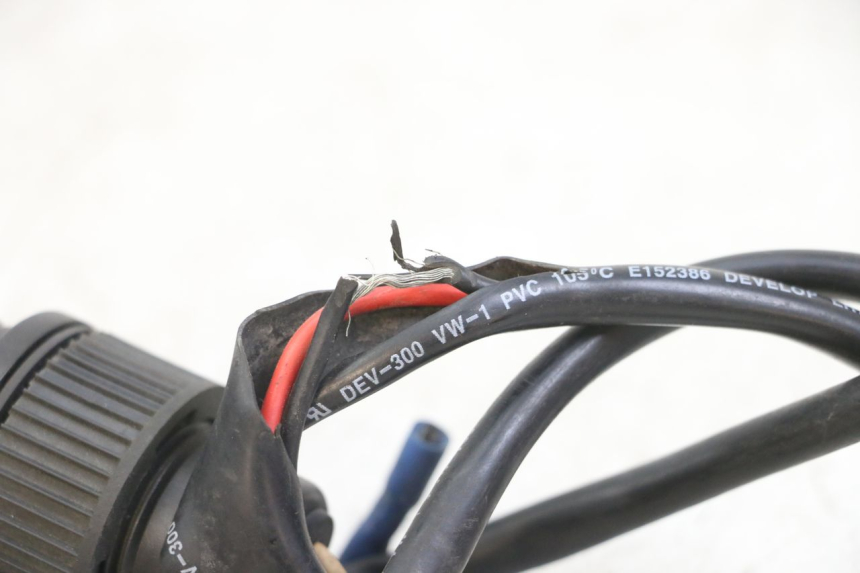 photo de TOMADA DO ISQUEIRO PIAGGIO XEVO - X EVO 125 (2007 - 2017) - Pontos de fixação